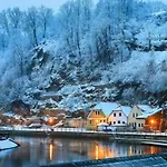 Labyrint بيت ضيافة