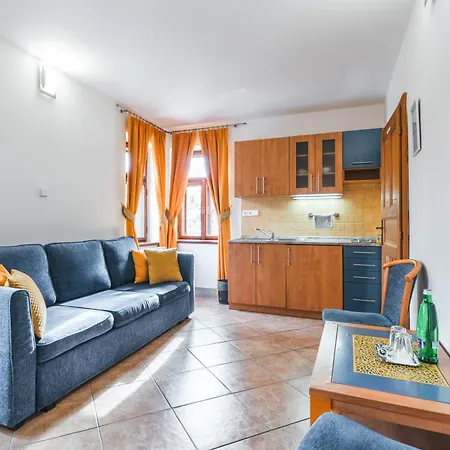 Casa de hóspedes Labyrint - Free Parking 3*