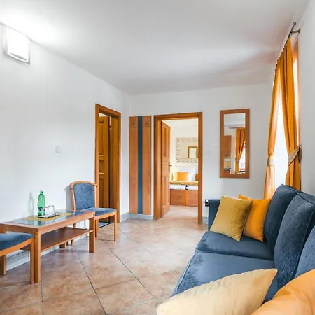 Casa de hóspedes Labyrint - Free Parking 3*